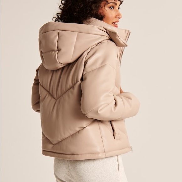 NWT Abercrombie & Fitch Vegan Leather Crop Puffer Jacket Beige M - Picture 7 of 12